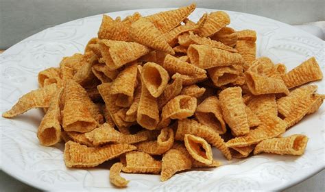 BUGLES .